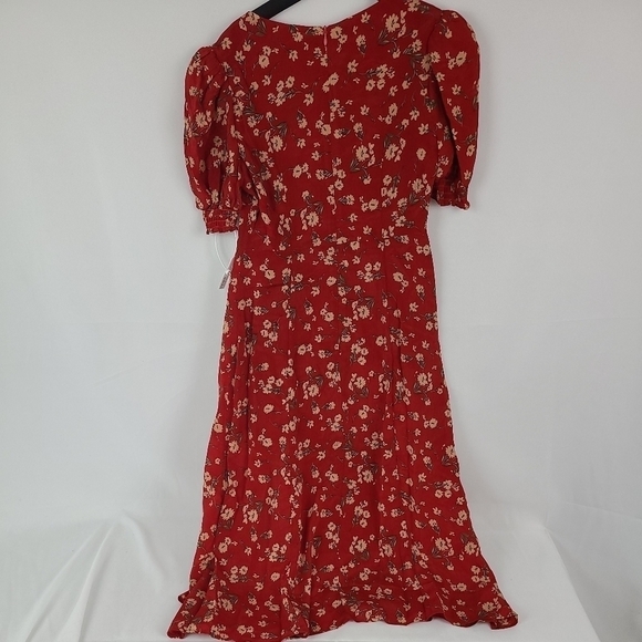 D PLAY Red Floral Dress. SZ m. NWT - Picture 7 of 7